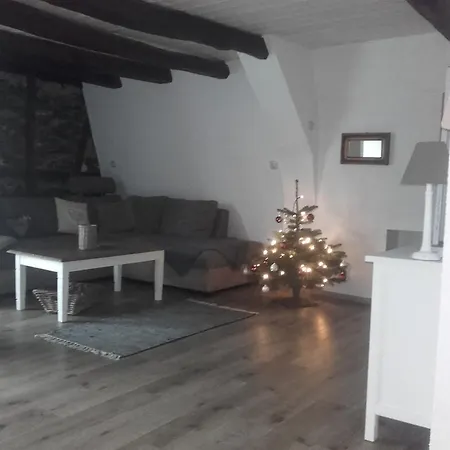 Ferienwohnung-Hallebach Zell an der Mosel Exterior photo